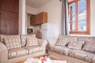 Elithas Central & Budget Stay - 2