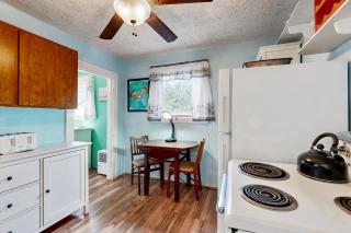 Happy Crabby Shack - 1