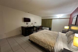 River Valley Inn and Suites By Belvilla - Fort Smith - 5