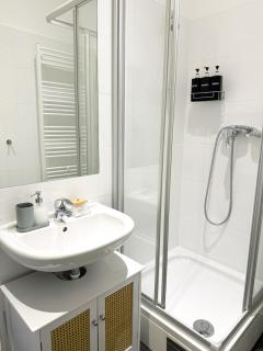 Central & Modern Apartment with Balcony - Vienne - 2