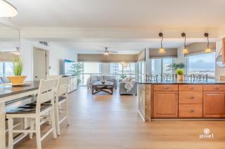 BEACHFRONT - Huge, 3BDR-2BA condo Sleeps 10 people, Great for Groups - Destin - 8
