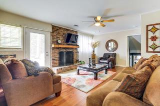 2 Mi to Airport College Park Home with Grill! - Atlanta - 0