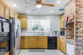 2 Mi to Airport College Park Home with Grill! - Atlanta - 1