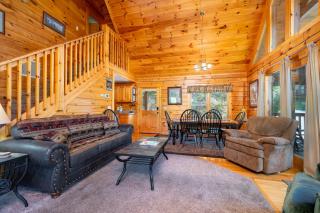 Hot Tub and Game Room Log Cabin 2 Mi to Ripleys! - Gatlinburg - 6