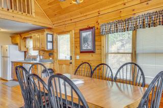 Hot Tub and Game Room Log Cabin 2 Mi to Ripleys! - Gatlinburg - 4
