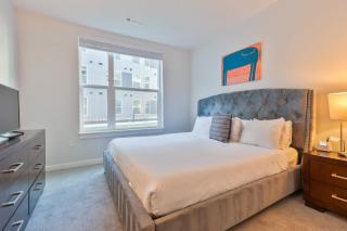 Luxury Apt with Rooftop Terrace and Pool - - 1
