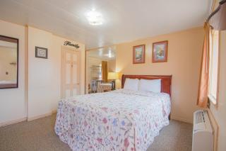 Sunflower Motel Hiawatha By OYO - 3