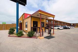 Oyo Hotel Odessa TX, East Business 20 - Odessa - 9