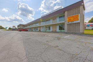 Sonrise Inn Lincoln Hwy By OYO - 6