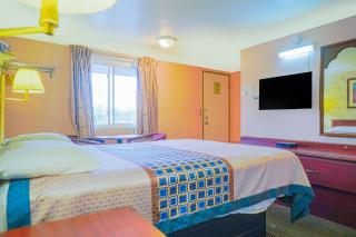 Bay Motel By OYO Bay City - 3