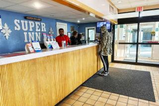 Super Inn & Suites by OYO Milledgeville - Milledgeville - 3