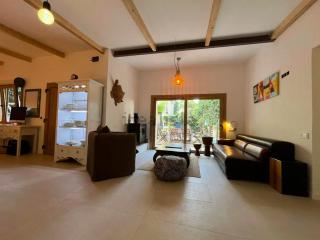 Stylish & idyllic Finca with private garden 5 min walking from South Beach Barcelona in Gava Mar - 1