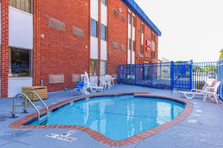 OYO Hotel Irving DFW Airport South - 4
