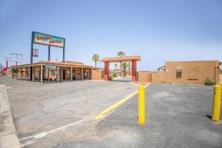 Sands Motel By OYO El Paso near Airport - 0