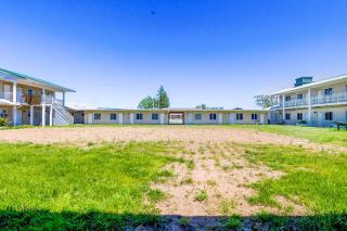 Country Hearth Inn & Suites By OYO Sturgis - 5