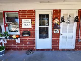 Chesterfield Hotel by OYO Hwy 9 - Chesterfield - 2
