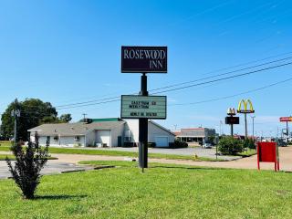 Rosewood Inn By OYO Union City I-69 - 6