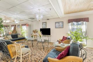 OYO Hotel Grenada West - 2