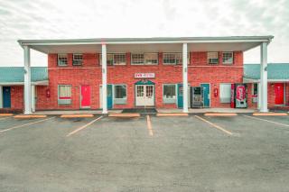 OYO Hotel Durham West Hills - Durham - 0