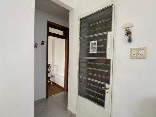 Barcelona, grande y luminosa -  - 4