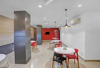 Townhouse Nangal Raya Pankha Road - New Delhi - 1