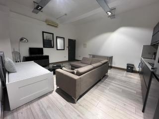 Modern 2bed warehouse conversion apartment, West London - London - 7