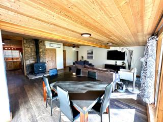 Cozy Cabin on Hiking Trailhead & Elk Preserve - 5