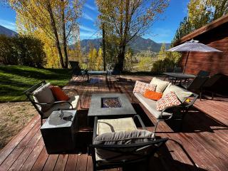 Cozy Cabin on Hiking Trailhead & Elk Preserve - - 3