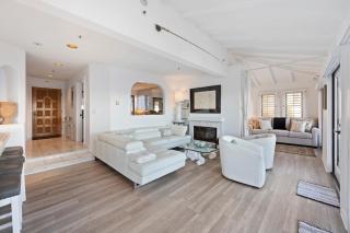 H242 - Hamilton Cove Villa 2-42 - Avalon - 4