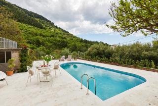 Villa Valeriana - - 6
