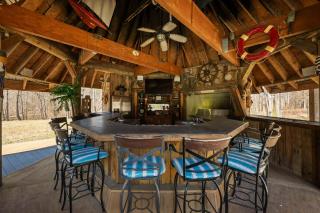 Private luxury home with pool, hot tub, bar, volleyball, game room - - 9