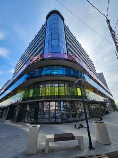 Rainbow, отличная квартира в 100 метрах от моря с полноценной кухней,выделенной спальней и шикарным видом! - 1