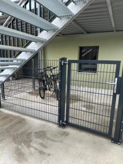 Bei Haags - - 5