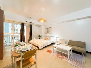 BGC Luxury, Venice Grand Canal Mall #vlrtc27c - Manila - 9