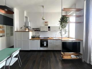 Meleto APT - Milan - 2