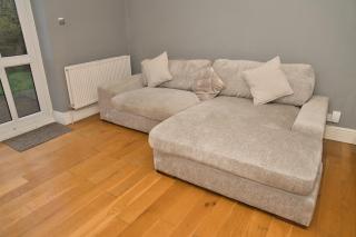 Together in Ealing , Cosy 2-Bed Flat with Garden, Patio and Parking for Family of 5 - 9