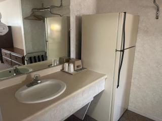 Aurora Inn - - 8