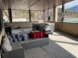 Lily glacier suite at silver bear condos - 8