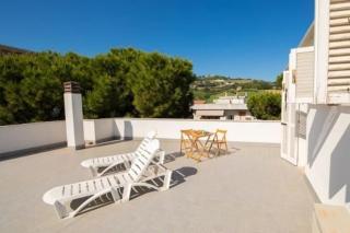 Room with Terrace Wi-Fi Sunbeds AC Parking - Lido di Fermo - 2