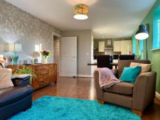 The Orchid-Central Beeston-Private Apartment-SmartTV-Free Wi-Fi-Tram-Parking - Nottingham - 0