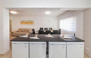 W - The Chairs Place GuestHouse - Lagos - 2