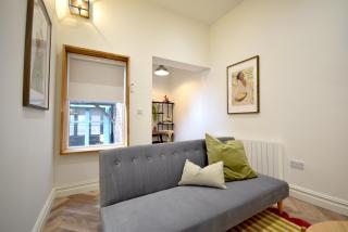 CITYeSCAPE - Spacious 1BR Duplex Sofabed - NQ - Manchester - 3
