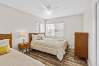 2145 Seville Ave - 2