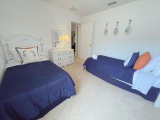 373 - Stunning 4 Bedroom Villa with own Private South East Facing Pool - Orlando - 9