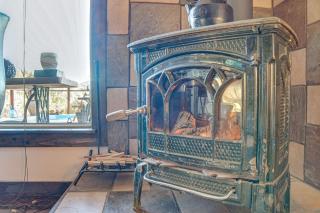 Hot Tub and Fire Pit Secluded Dos Rios Escape! - - 5