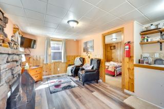 Private Hot Tub and Deck Romantic Getaway in Drake - 7