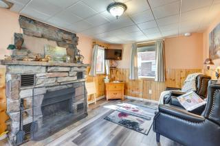 Private Hot Tub and Deck Romantic Getaway in Drake - 6