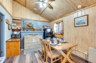 4 Mi to Estes Park Riverfront Cabin with Hot Tub! - 1