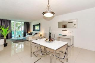 Ocean front, full equiped, pool and parking 2M - Hollywood - 2