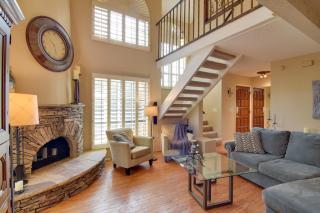 Centrally Located Escape with Pool Access in Phoenix - Phoenix - 0